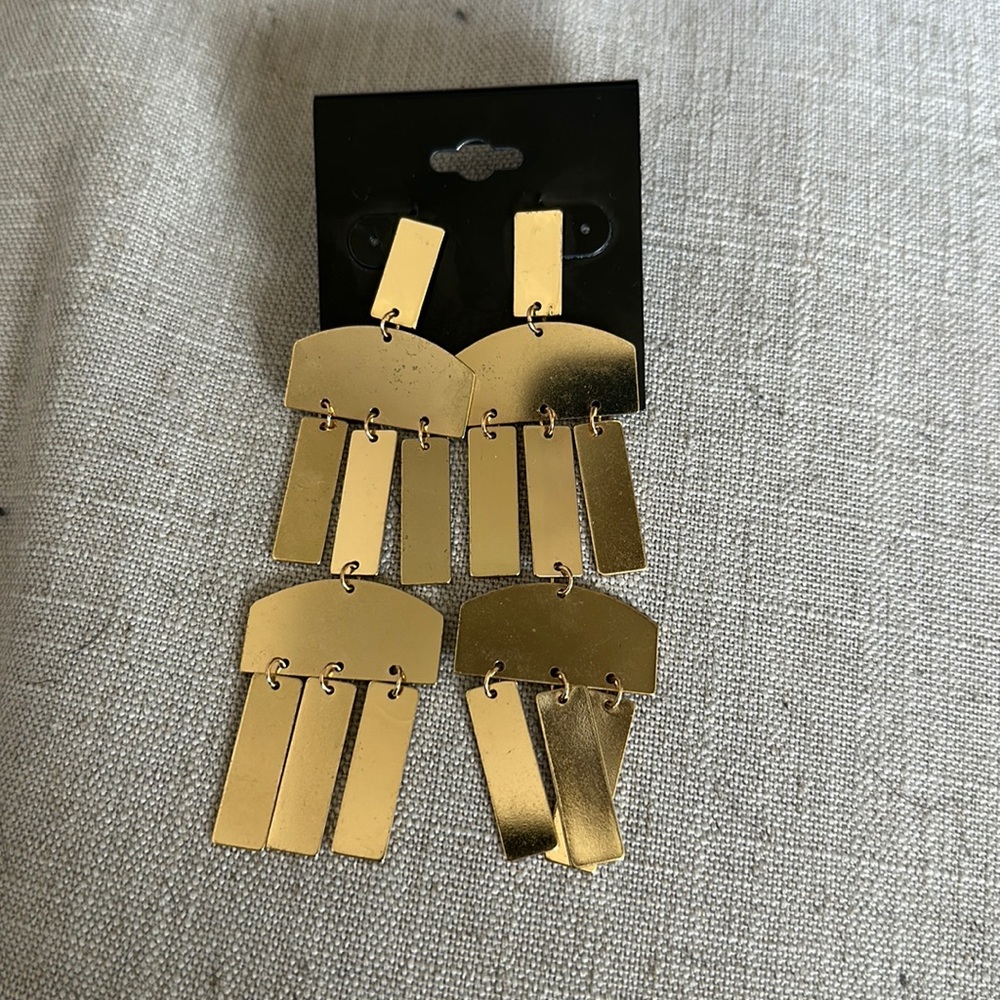 Gold chandelier women’s earrings. New with tags